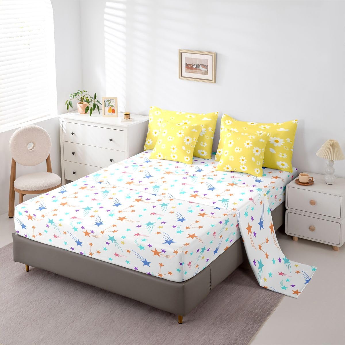 Erosebridal Cute Daisy 7 Pcs Bedding Set Queen Size for Teen Girls White Yellow Comforter Set with Sheets for Kids Women Groovy Floral Bed in A Bag Trendy Coquette Flower Bed Sets All Season