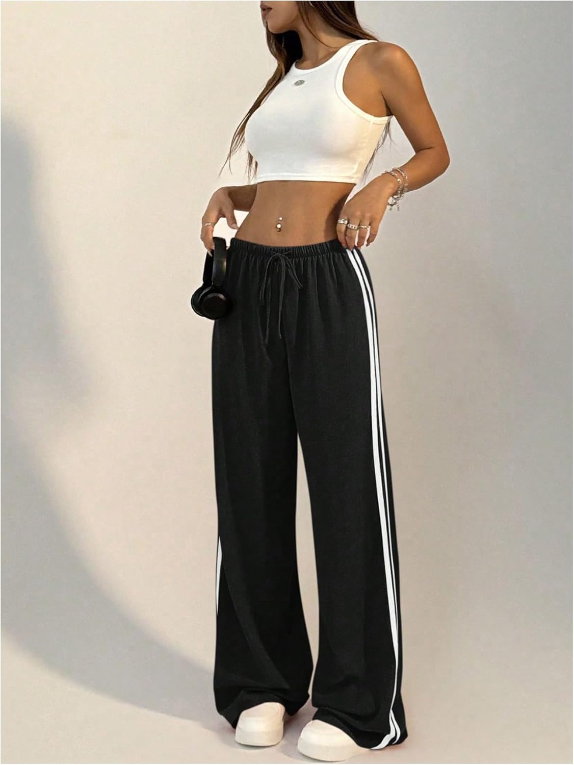 SHENHE Women's Wide Leg Loose Sweatpants Low Rise Y2k Drawstring Workout Sports Pants - Image 5