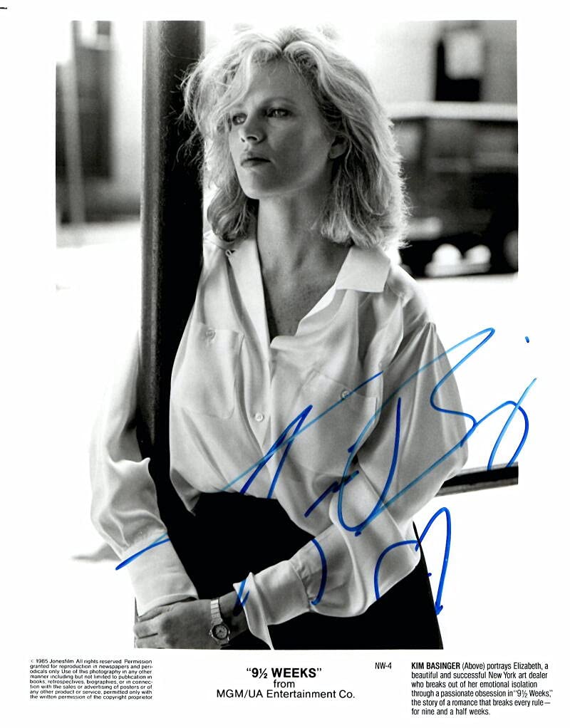 KIM BASINGER SIGNED AUTOGRAPH 8X10 PHOTO - JAMES BOND BEAUTY IN NEVER SAY NEVER AGAIN, THE NATURAL, VICKI VALE BATMAN, 8 MILE, LA CONFIDENTIAL OSCAR WINNER
