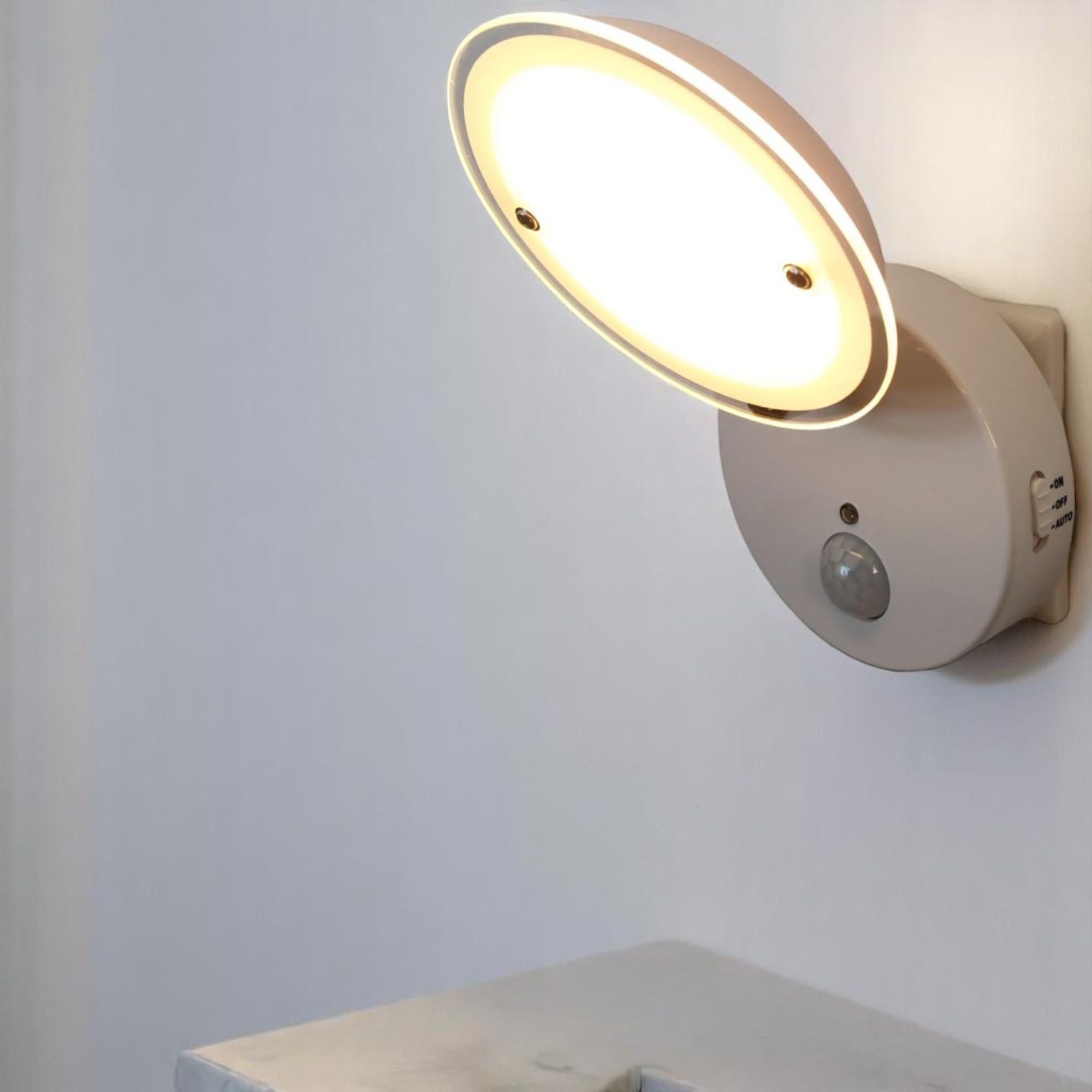 Trango 2er Pack 2636-026 Sensor LED Nachtlicht *NITE* in Weiß mit Automatikfunktion direkt 230V mit Bewegungssensor I Sicherheitslicht I Steckdose Lampe I Wandlampe I Orientierungslicht I Nachtlampe
