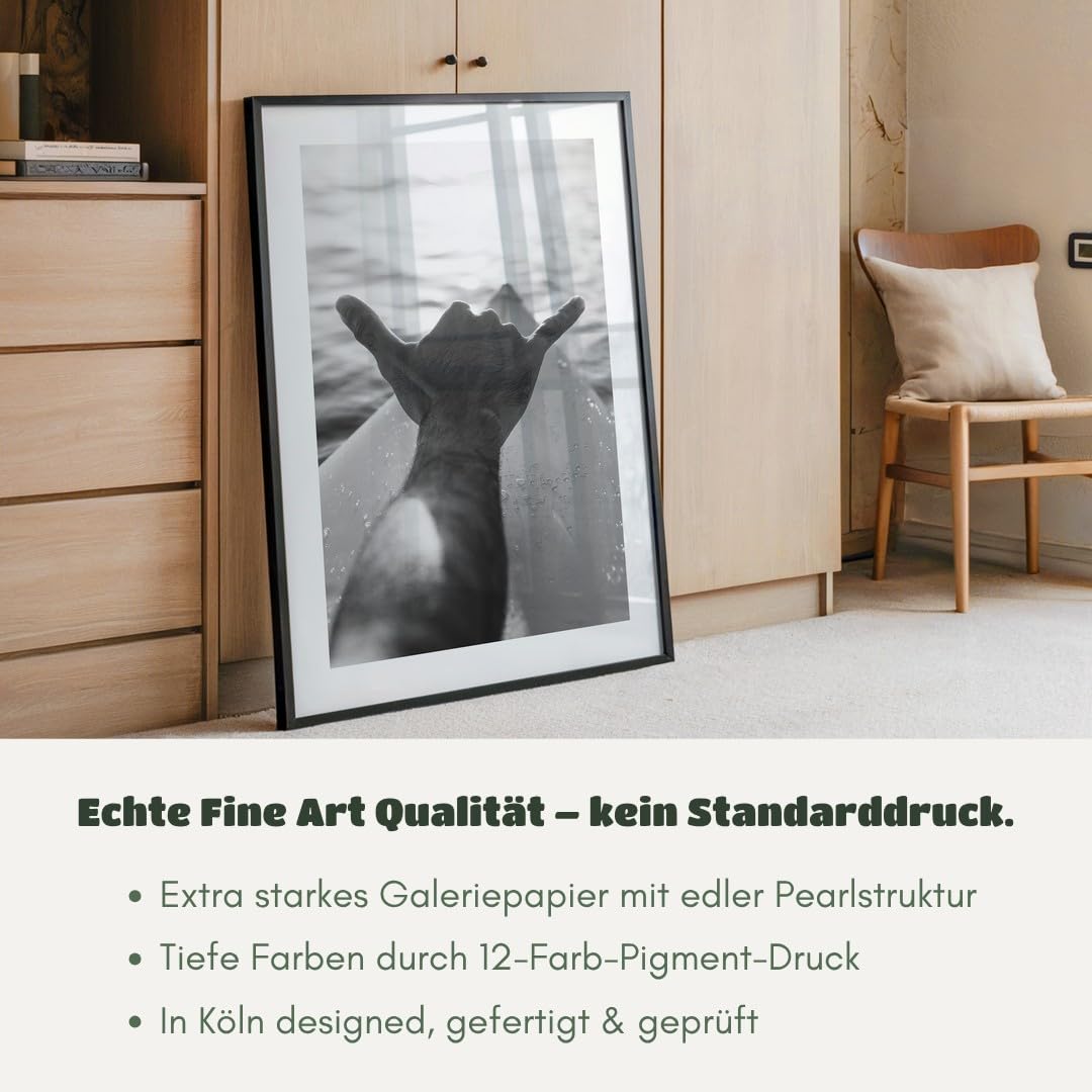MJ-GRAPHICS® Yoga Hand Poster Meditation Zen Wandbild A2 mit beigem Rahmen