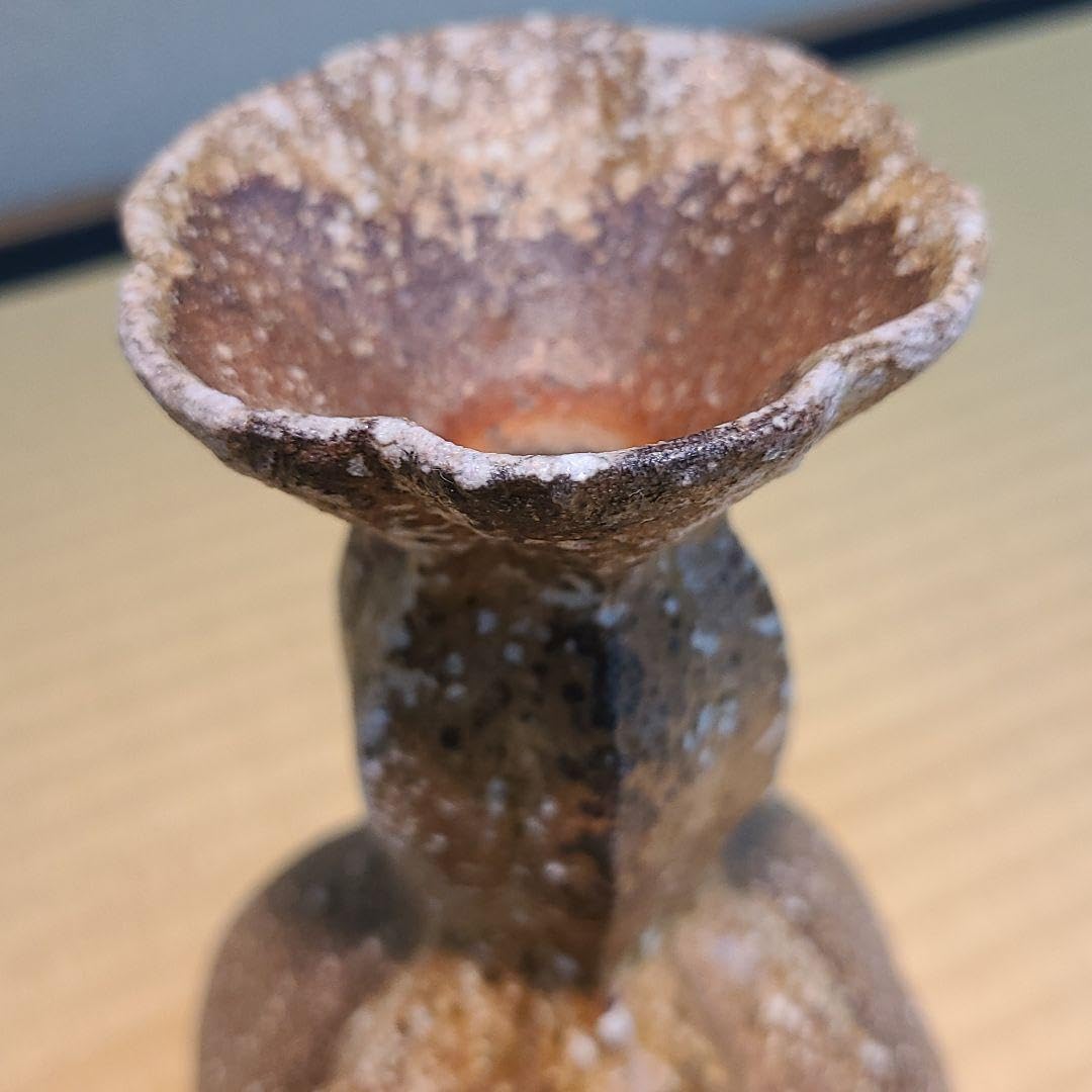 信楽焼 高橋美子作 輪花口花入 高さ7.5寸（約22cm） 共箱 本物保証 信楽焼 高橋美子作 輪花口花入 高さ7.5寸（約22cm） 共箱 本物保証