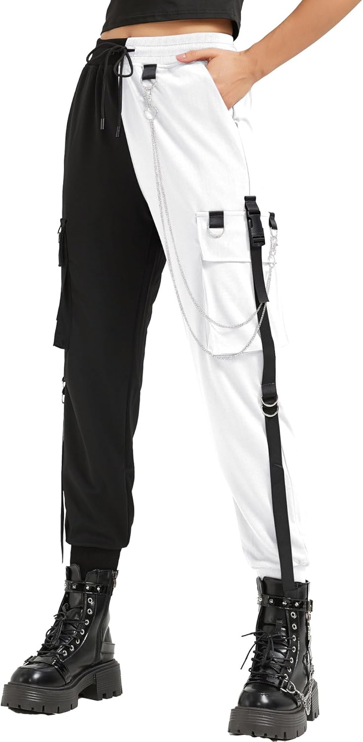MEINVQIAOTI Black Cargo Pants for Women Techwear Women Loose Street Rock Style Casual Black Pants with Chain Goth Pants