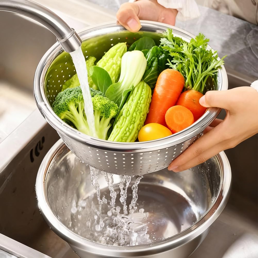 CEWROM Set di 2 scolapasta in acciaio inox e ciotole, 22 cm, scolapasta impilabile con ciotola, colino per cibo da cucina per lavare pasta, frutta, verdura, resistente e lavastoviglie