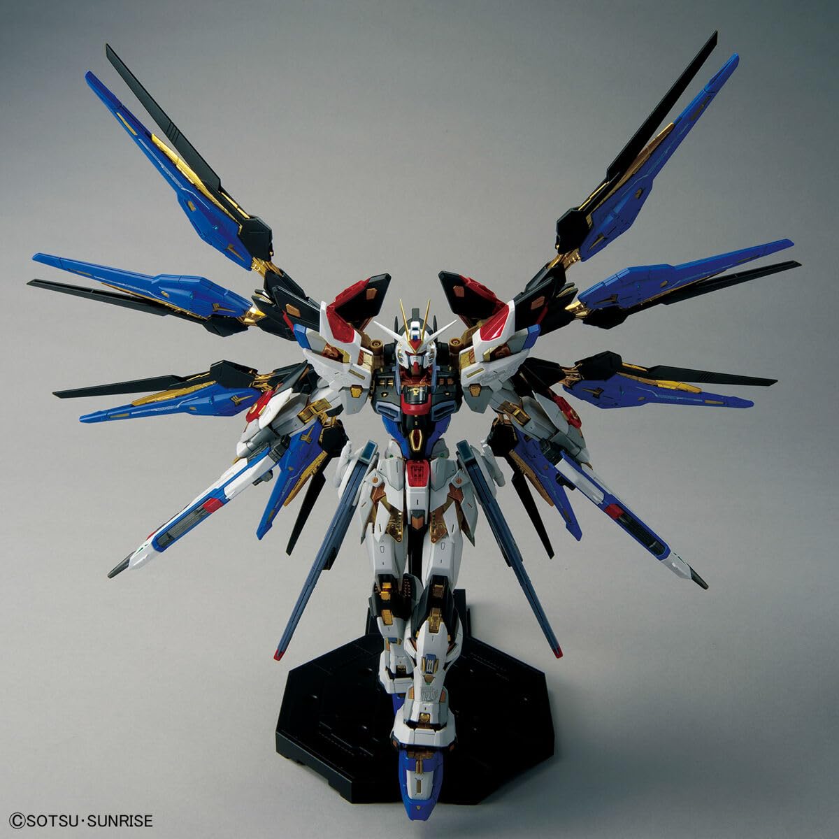 海外製 　ストライクフリーダム　ZGMF-X20A Amazon | 【MGEX】ZGMF-X20A ストライクフリーダムガンダム 機動戦士