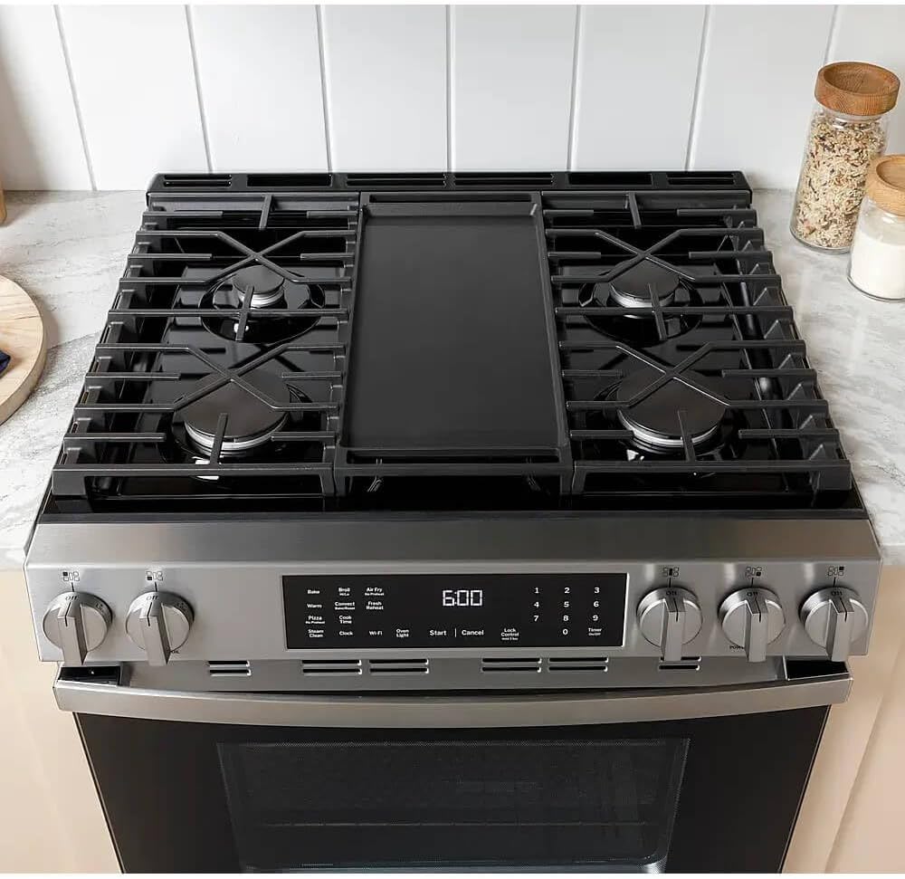 GE GGS600AVWW 5.3 Cu. Ft. White Slide-In Gas Convection Range