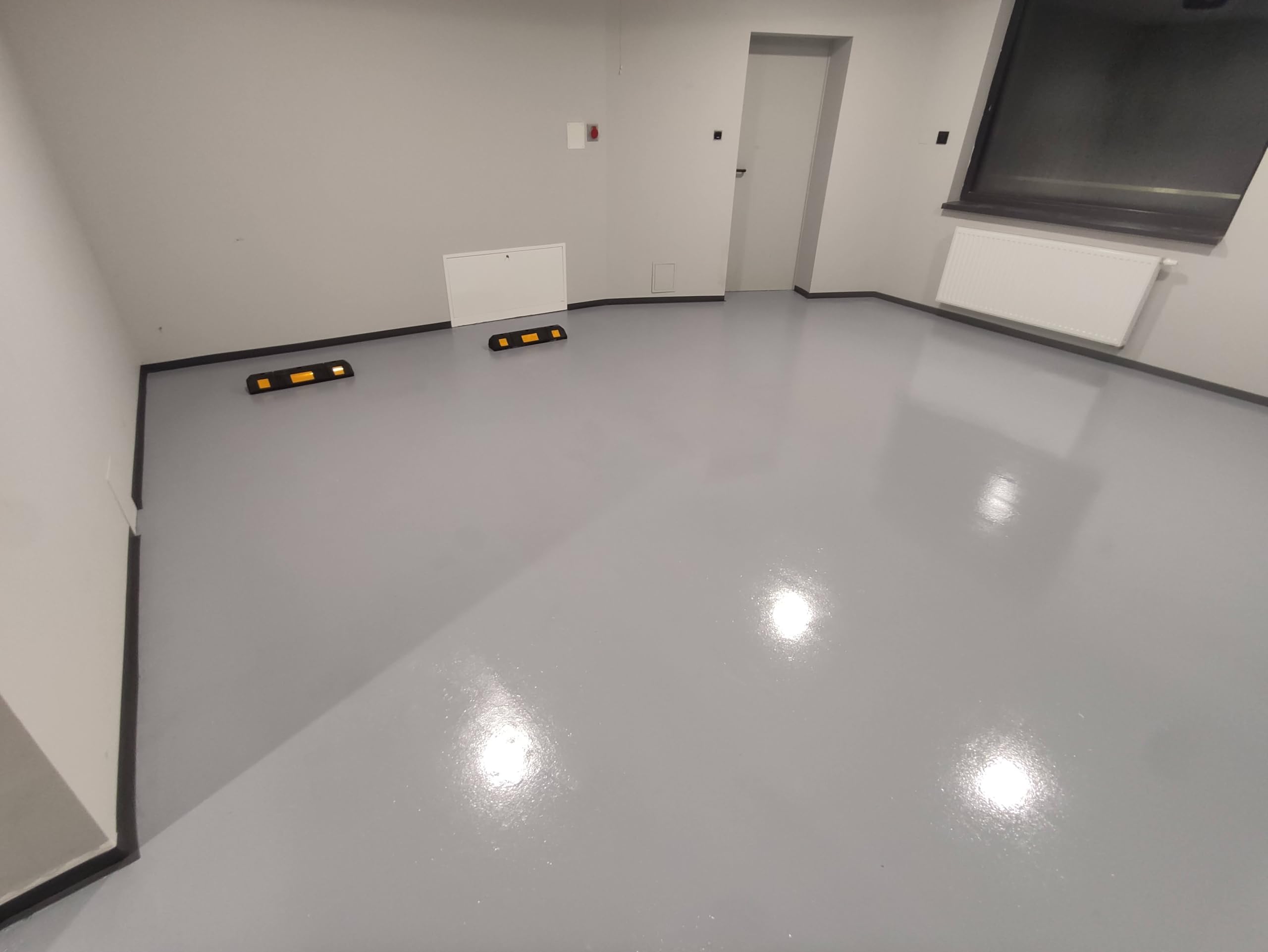 2K Epoxidharzboden 3,8 KG bis zu 24 m² | RAL 7030 Steingrau | Garagenbodenbeschichtung, Beschichtung für Kellerböden | Lösungsmittelfrei, Umweltfreundlich & Geruchsneutral | SwissTech