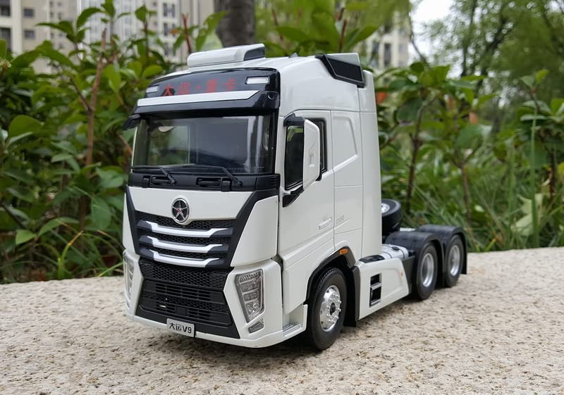 DAYUN V9 Tractor Engineering Truck 1/24 DIECAST Truck Pre-Built Model