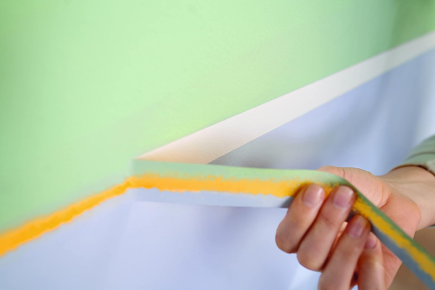 tesa Masking Tape PerfectPlus - Painter's Tape Made of Thin Washi Paper for Precise Masking During Painting Work - for Indoor use - 2X 50 m x 30 mm