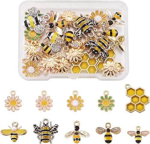 Vista 7 de Cheriswelry 30 dijes de aleación de cono de pino y ardilla, chapados en oro claro, con forma de cono de pino y ardilla, adornos colgantes de 0.47 a