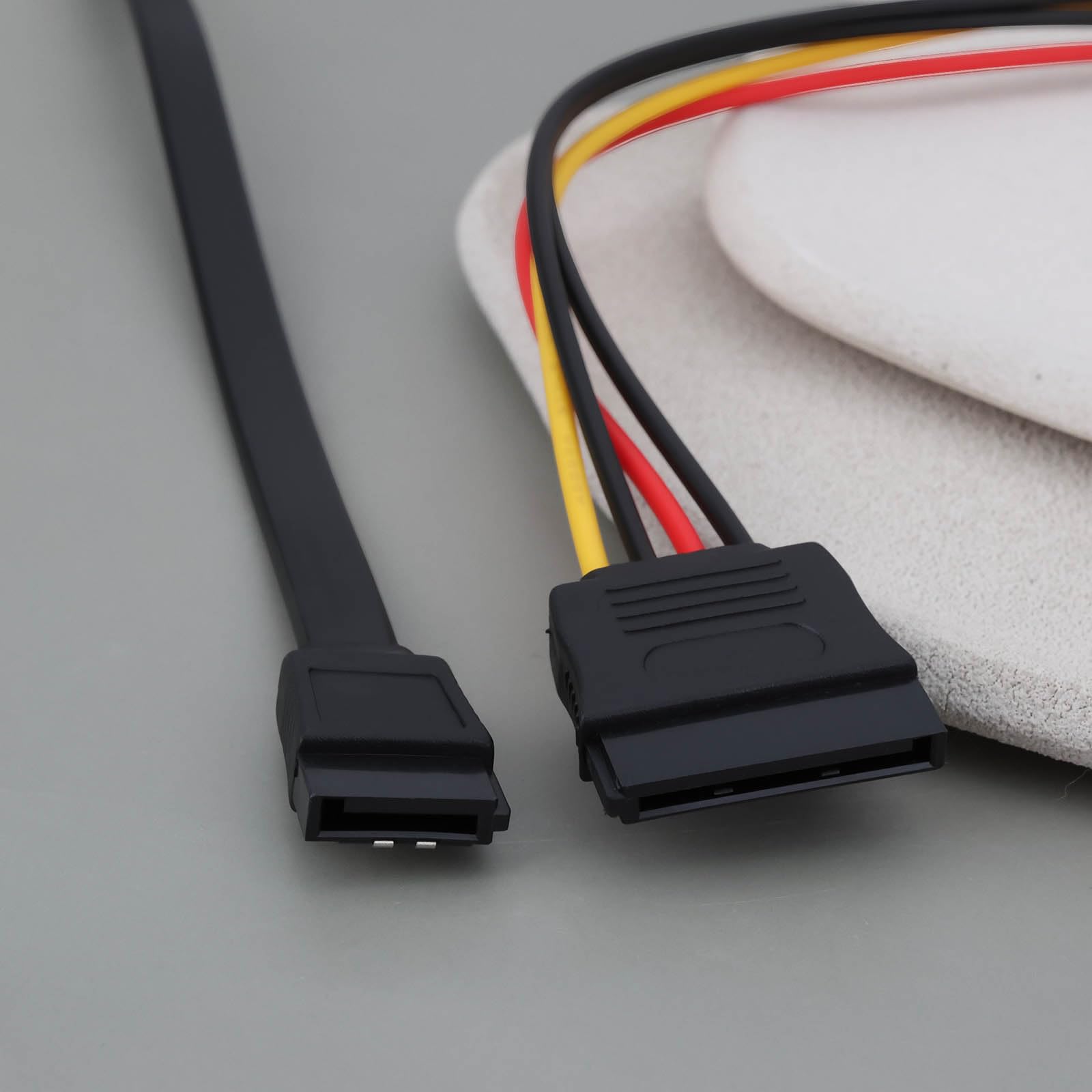 4-pinowy kabel zasilający HDD z kablem danych SATA 3.0 kompatybilny z Hikvision kompatybilny z systemami HiLook NVR