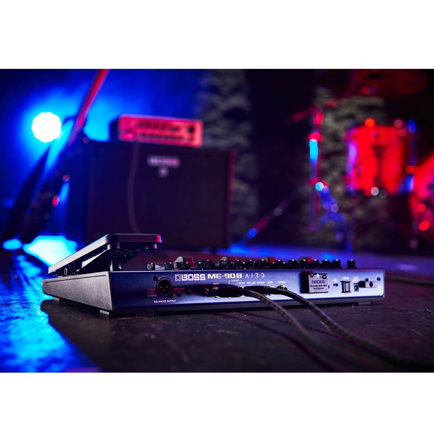 Boss ME-90B Multi-Effektgerät für Bass + keepdrum Netzteil
