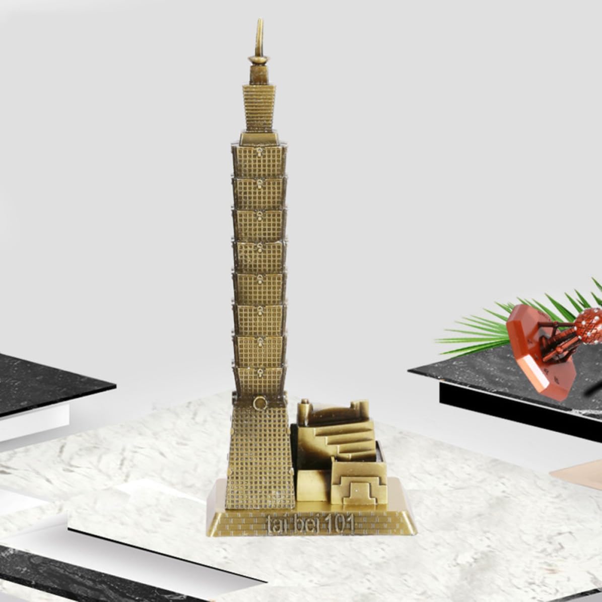 BESTonZON Retro Iconic Tower Metal Ornament Building Decor 18cm Alloy