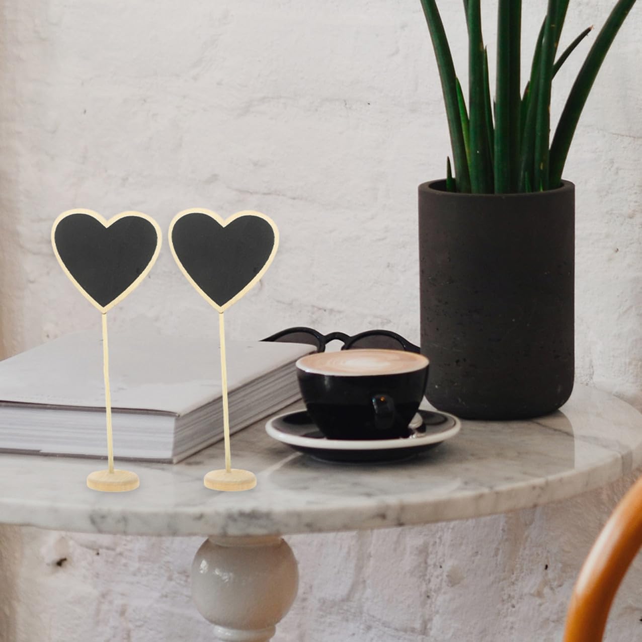 12pcs Heart-Shaped Mini Chalk Boards Compact Black Letter Boards Wooden Desktop Message for Restaurant Wedding Party Decorative Memo