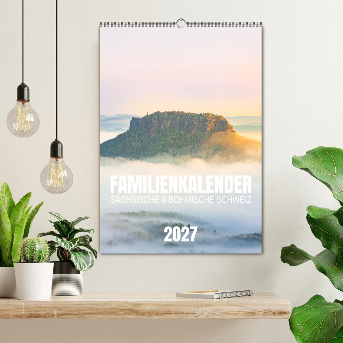 Familienkalender - Sächsische und Böhmische Schweiz (Wandkalender 2027 DIN A2 hoch), CALVENDO Monatskalender: Entdecke das Elbsandsteingebirge mit Ortsangaben (CALVENDO Natur)