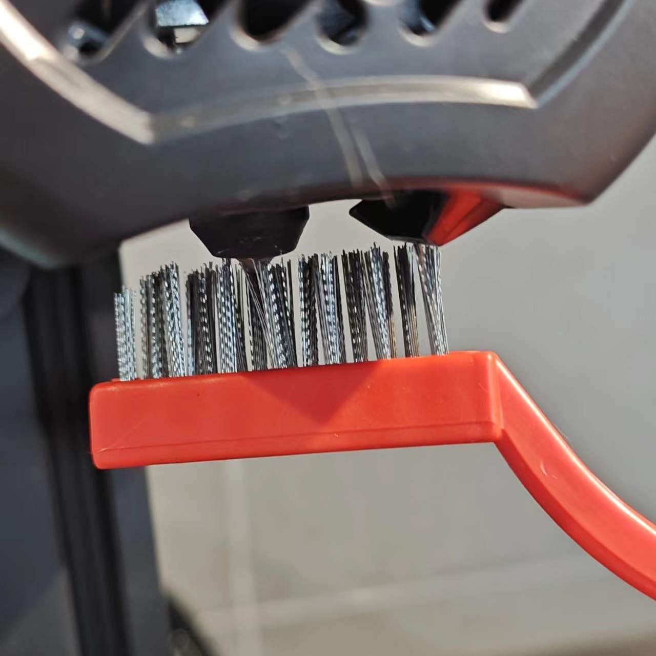 Detalii ace de curățare și unelte