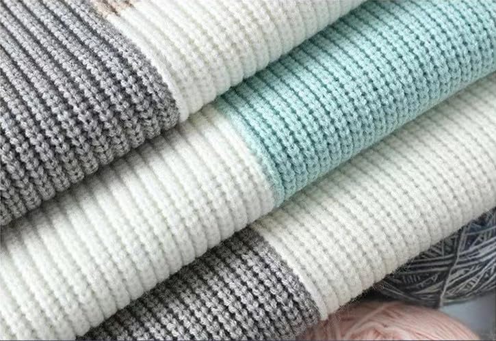 Men's Long-Sleeved Sweaters are Vintage Pullover Sweaters with A Pole-Neck Contrasting Color Design2