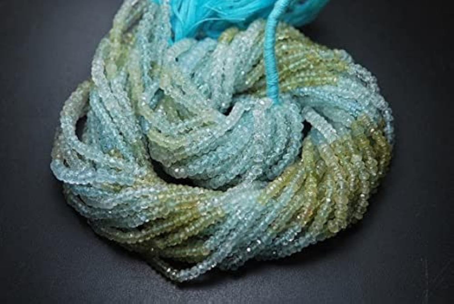 Aigue-marine naturelle facettée en rang de 34cm pour créer vos bijoux d'été bohèmes chic