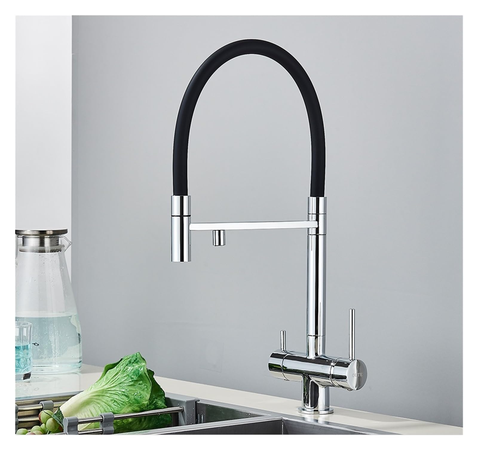 Grifo de cocina con filtro negro y caño extraíble de latón cromado
