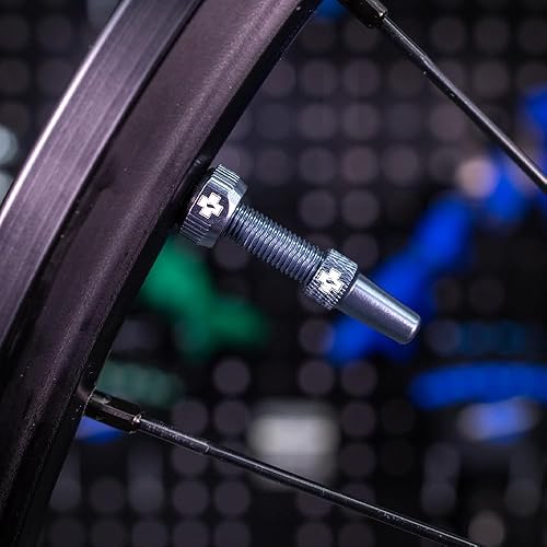 Vista 64 de Muc-Off Válvulas sin cámara V2, iridiscentes de 1.732 pulgadas, vástagos de válvula sin cámara con herramienta de extracción de núcleo de válvula