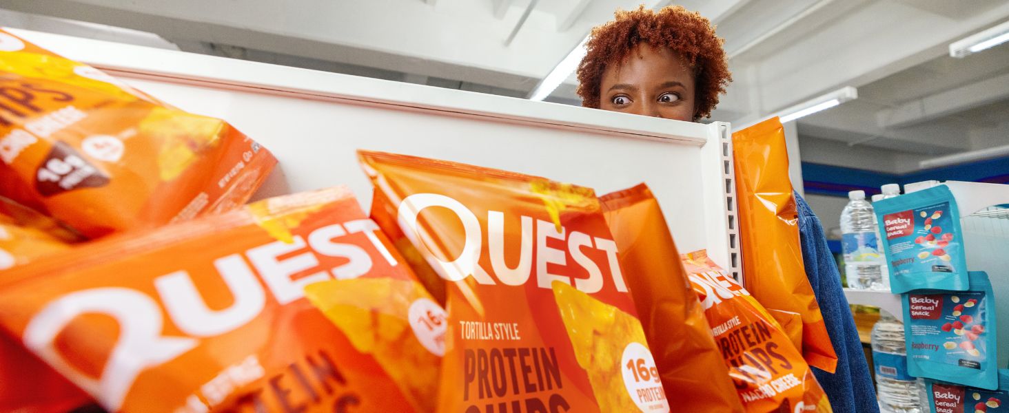 Quest Nutrition Cheese Crackers, Spicy Cheddar Blast, 10g of Protein, Low Carb, Made with Real Cheese, 12 Count (1.06 oz Bags)