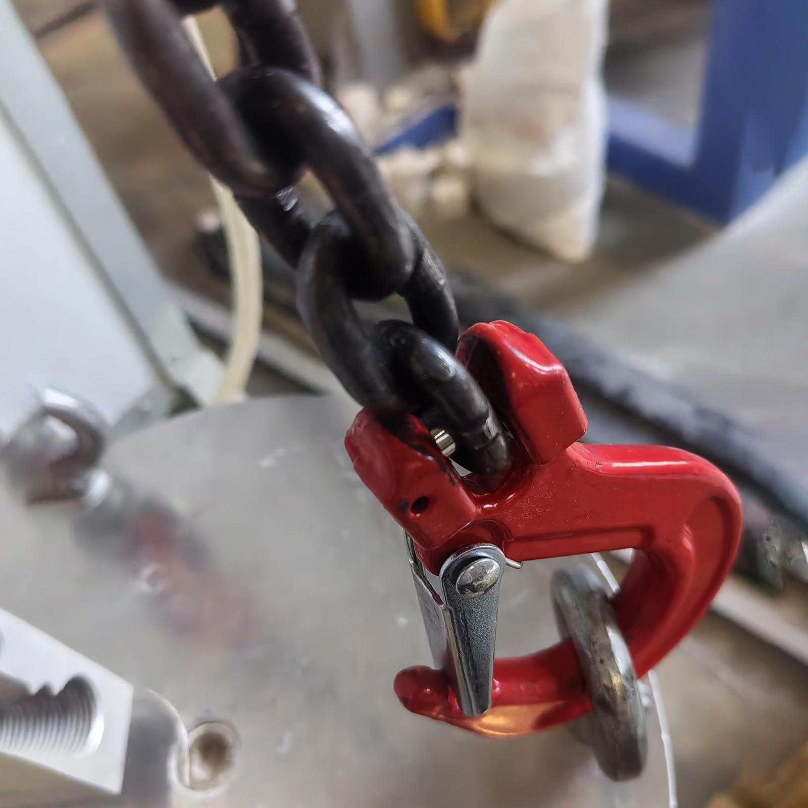 Cadena de elevación de acero G80 resistente de 1 m con ganchos, capacidad de 2 toneladas para elevación de remolque y manejo de maquinaria industrial, cadena de una sola pierna para un rendimiento