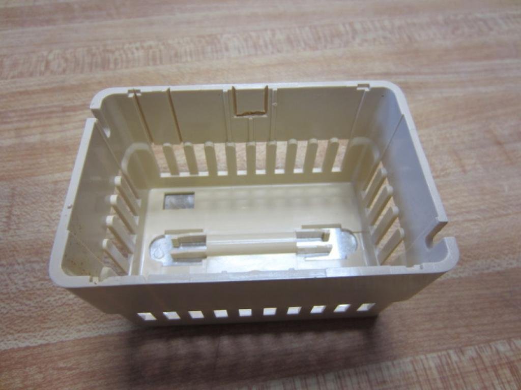 Johnson Controls T-4000-2138 Pneumatic Thermostat Cover, Beige
