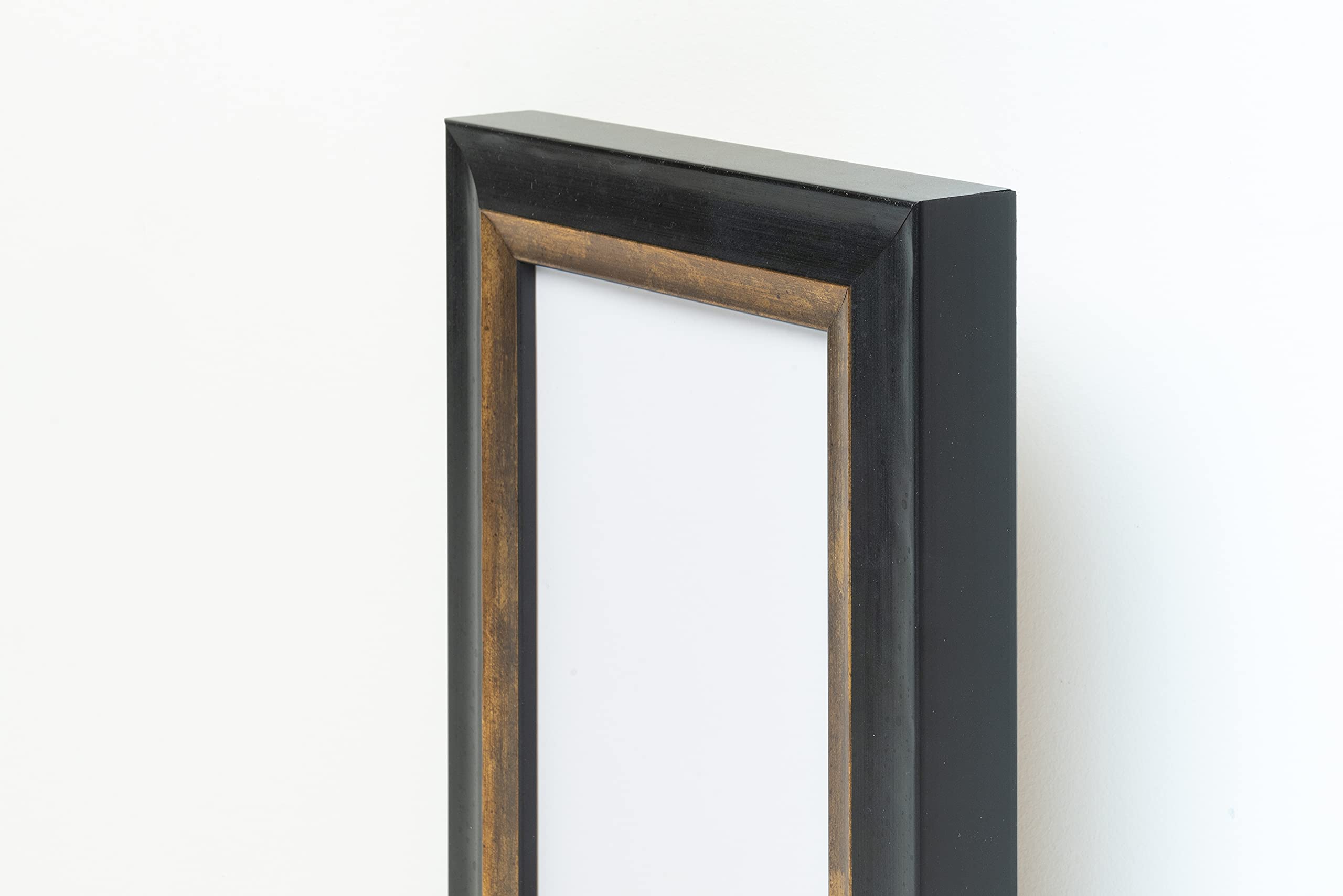 Wallazz Cornice Portafoto in Legno Pregiato - Made in Italy - Vetro Sintetico Infrangibile Crilex - Disponibile in Diverse Varianti - Design Italiano e Qualità Artigianale, 24x30cm Nero filo Oro