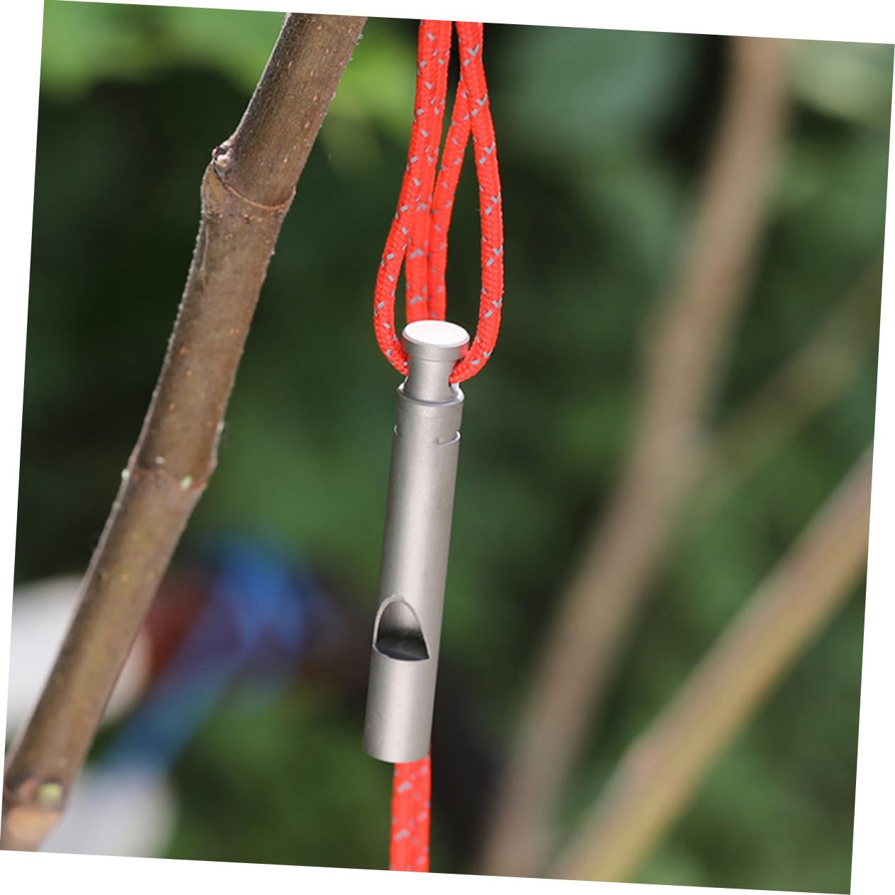 SUPVOX Silbato de Titanio Light Whistle Titanium Rope policia Fuerte Silbato de Emergencia Silbato Colgante Silbato Aire cordón de Silbato Suministro para Acampar Silver