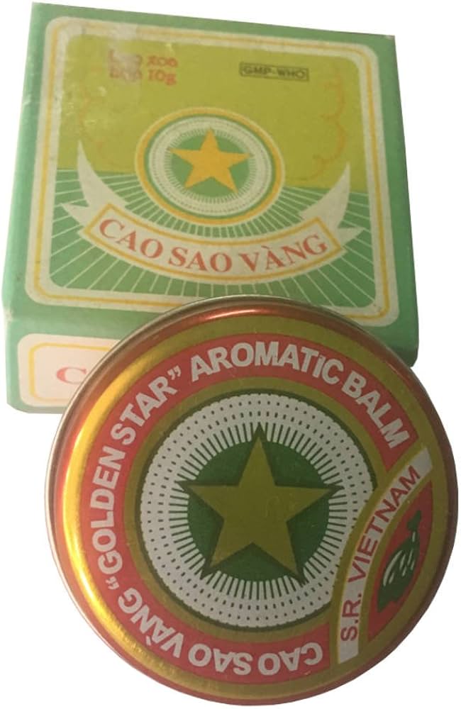 Umumiy hojatxonada yashirin kamera porno video U mushukchasini onanizm qiladi