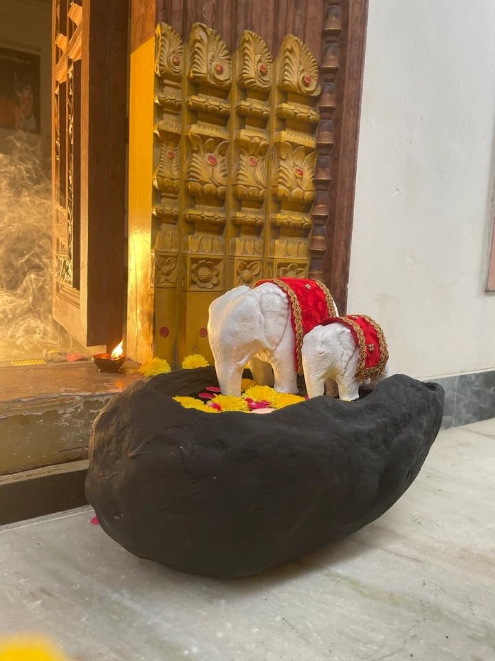 Image of Greymode Yaanai Uruli: Transform Spaces with Positive Vibes. Ideal for Home Decor & Gifting on Marriages & Housewarming(Nitya Alankaram (Uruli + Vasthram))