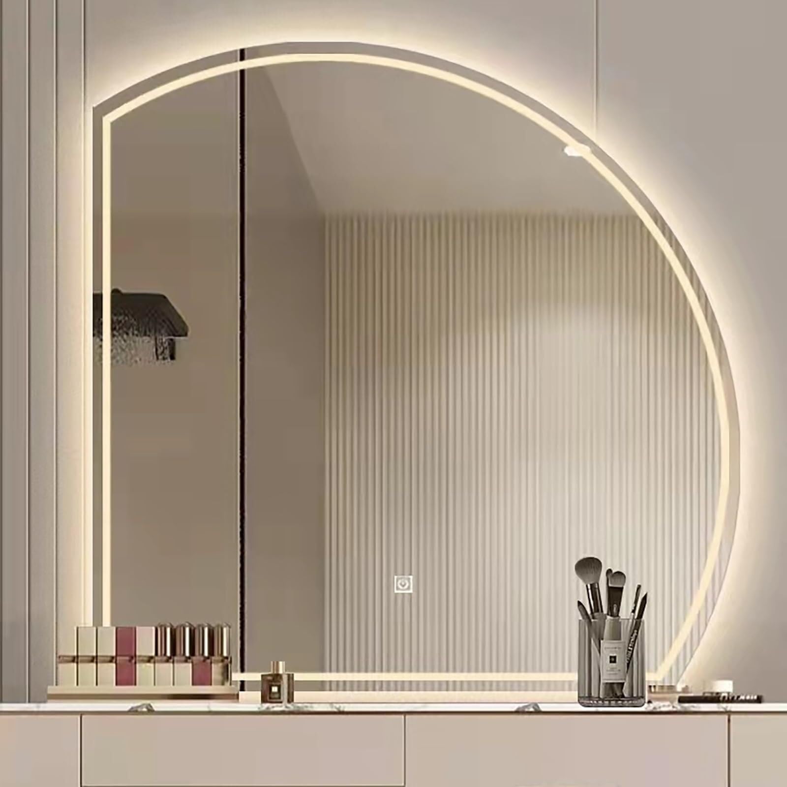 Miroir de courtoisie sans cadre LED au fini poli haut de gamme 70cm