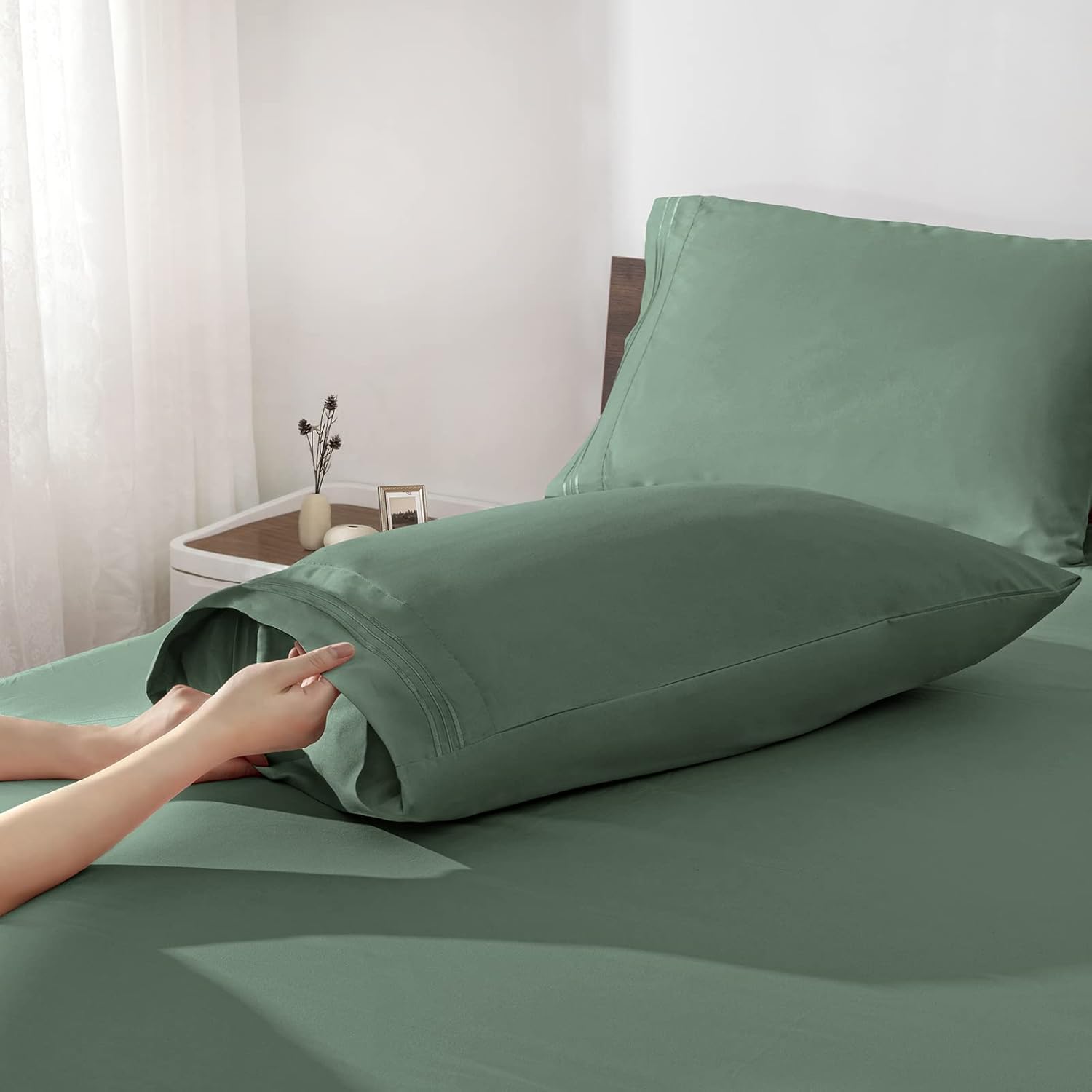 Horbaunal Forest Green Queen Size Sheet Set - 6 Piece Luxury 1800 Thread Count Bedding Sheets & Pillowcases - 16 Inch Deep Pocket Microfiber Bedding Set - Soft & Wrinkle Bed Sheets : Home & Kitchen