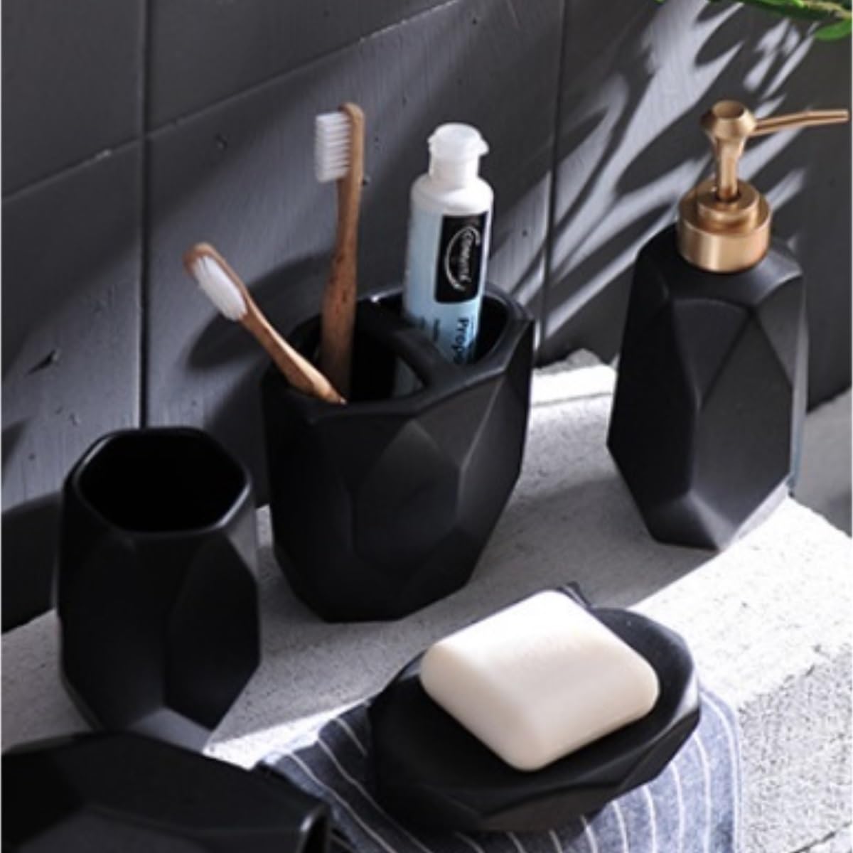 Seifenspender für Handwäsche, Keramik-Lotion mit Pumpe für Badezimmer, Küche, Büro, Seifenflasche, nachfüllbarer Flüssigkeitsbehälter (schwarz)