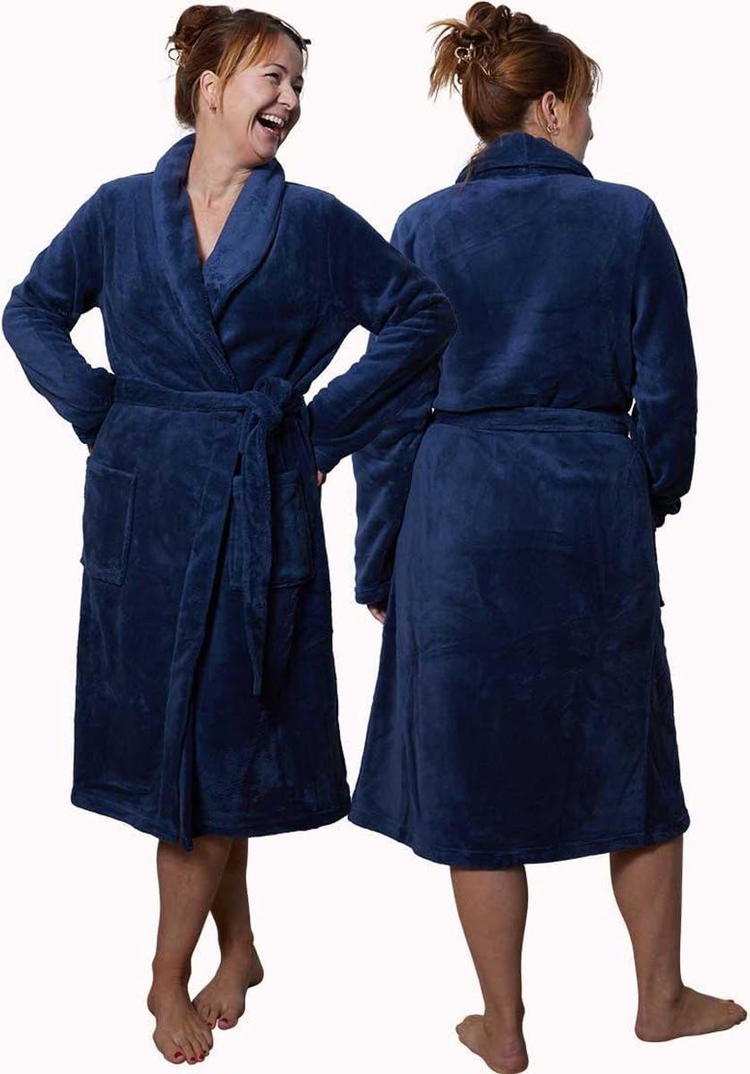 Relax Company - Fleece-Bademantel mit Namen Bestickt - Bademantel - Schalkragen - Männer und Frauen - Stickerei personalisiert - Dunkel Blau - L/XL - SKU 790-RC