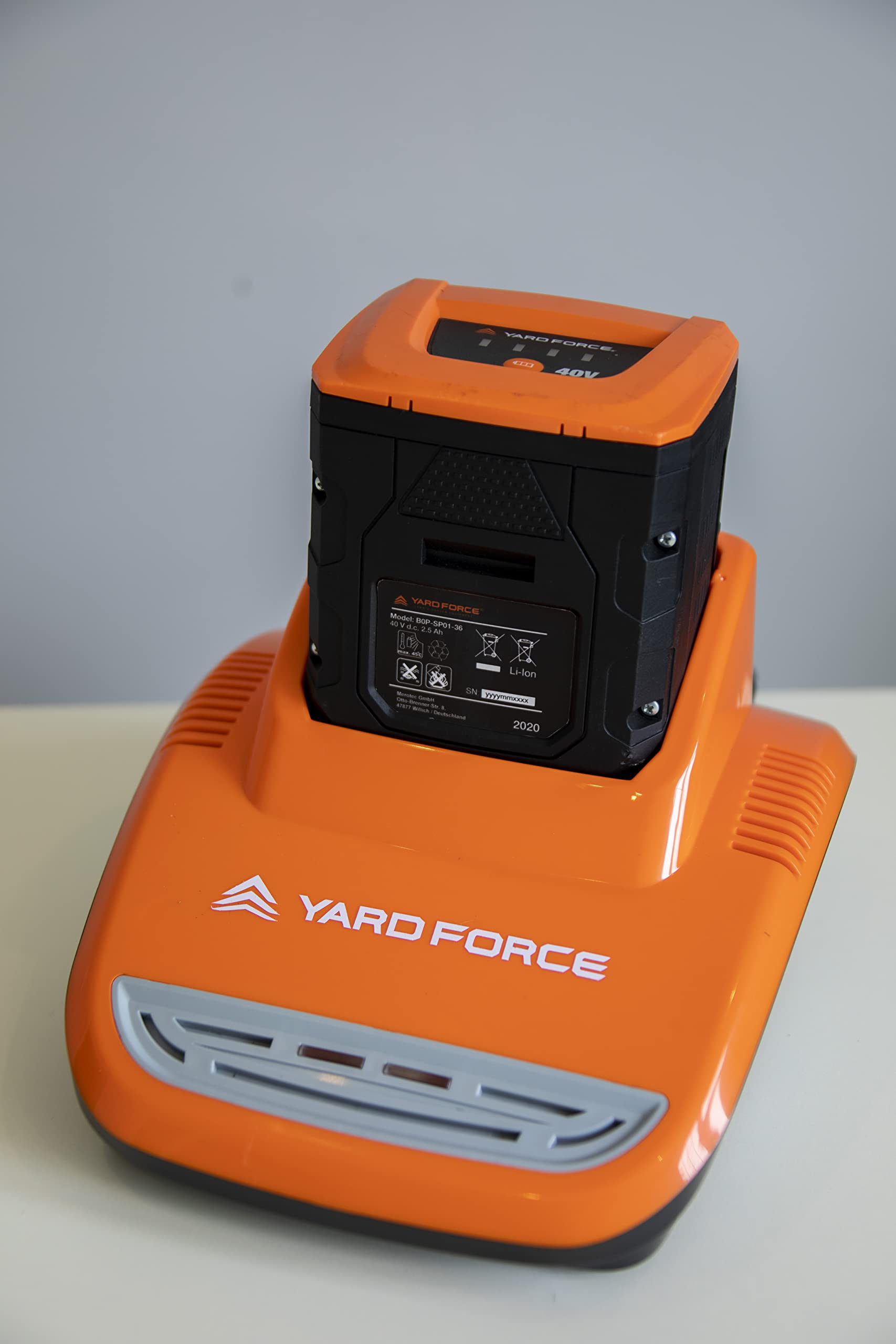 Yard Force GR40 Chargeur
