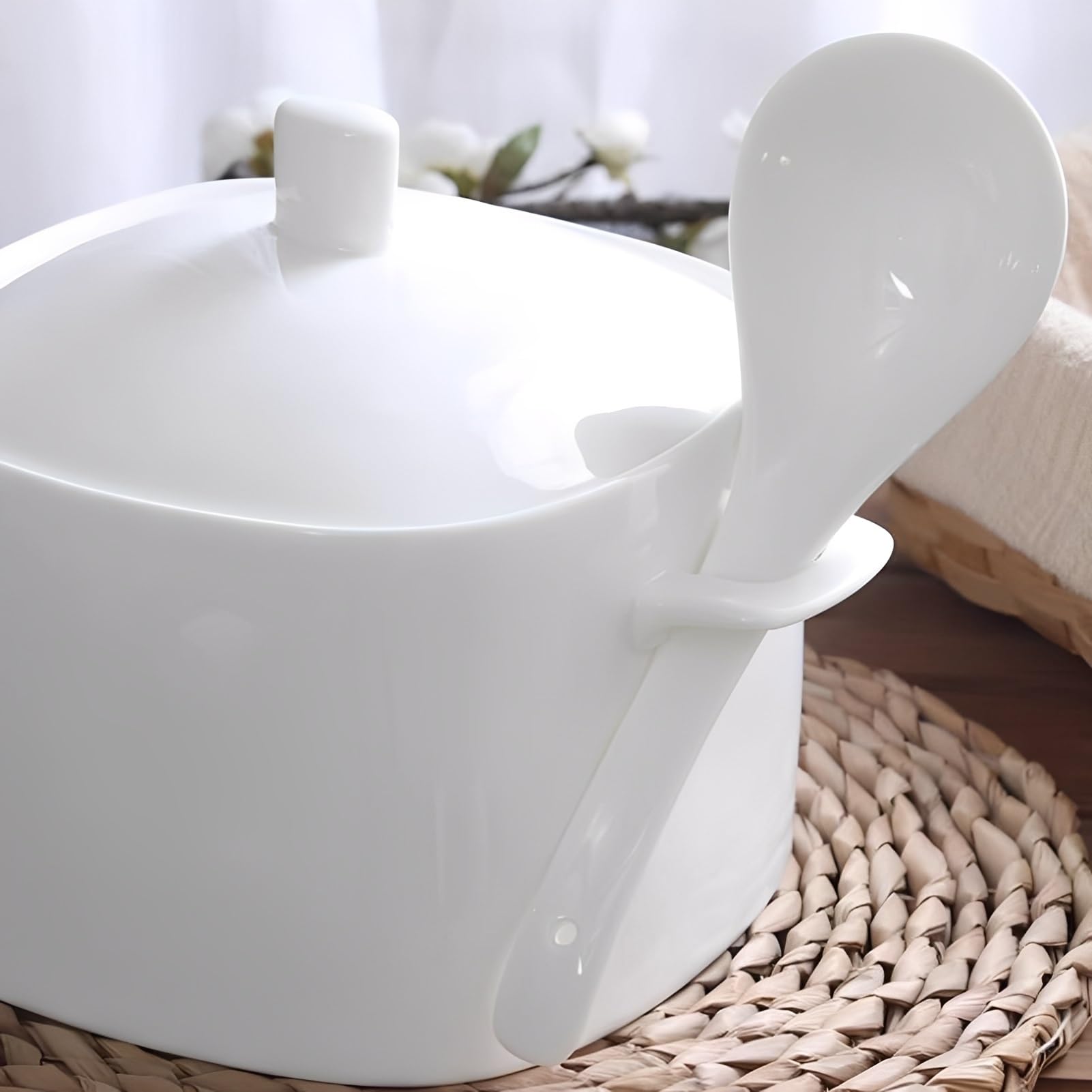 Elegancka ceramiczna miska do zupy z chochlą, okrągła miska do serwowania z podwójnym uchwytem, wszechstronne naczynie do zapiekania na płatki, gulasze, chili, zupę miso - dekoracyjna zastawa stołowa