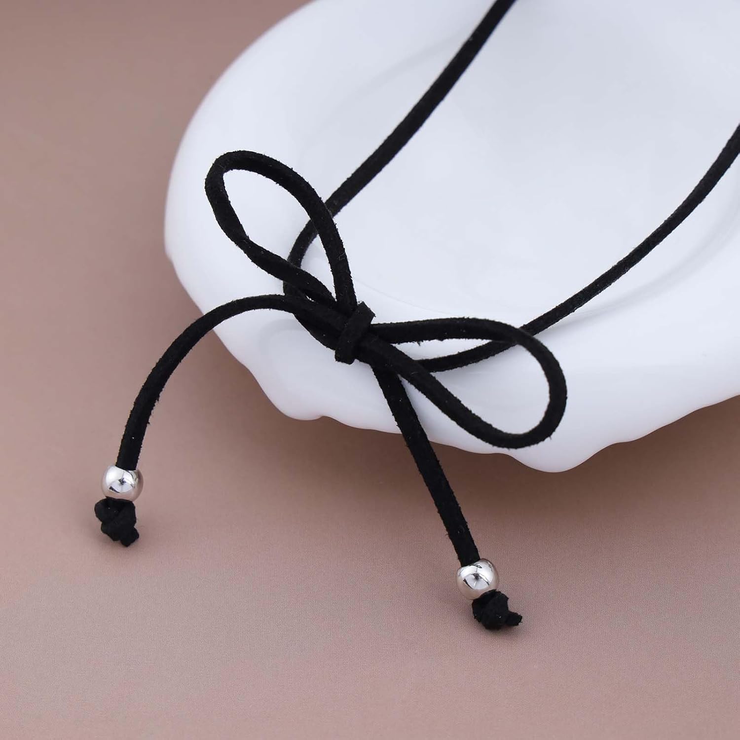 Boho Black Velvet Choker Necklace Velvet Black Bow Necklace Vintage Ribbon Bow Collar Necklace Suede Short Bow Necklace Jewelry for Women - Image 4