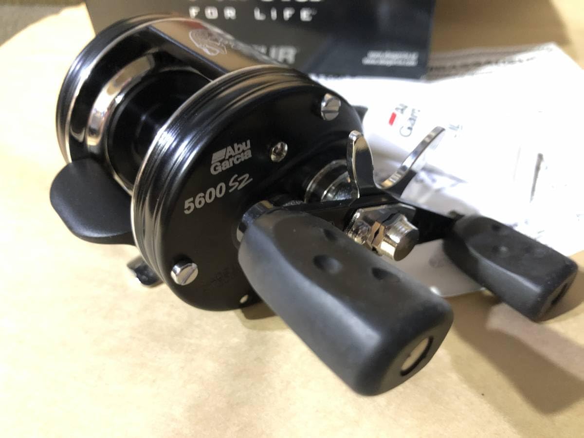 アンバサダー 5600c アブ ABU アンバサダー 5600C 右巻き ベイトリール パーミング