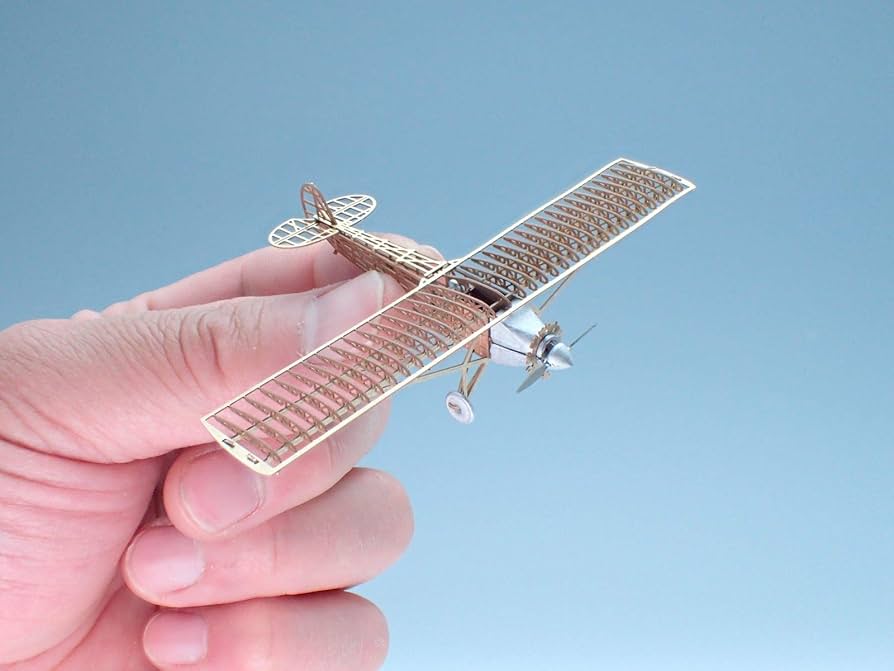 【新品】エアロベース　マイクロウィング 　組立キット　１〜６おまけ付き 新品】エアロベース マイクロウィング 組立キット 1〜6おまけ