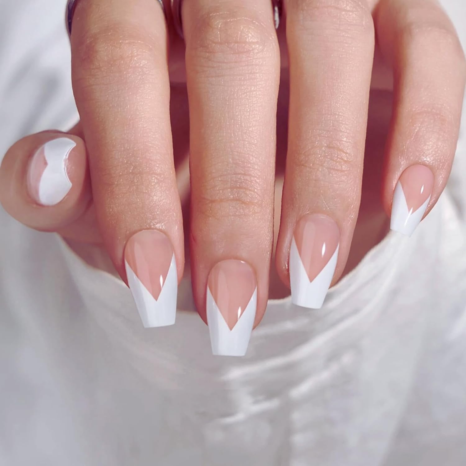 French Tip Press On Nails V Shaped Design - Enhance Your Look with Elegance White French Tip Nails - Natural Soft Gel, 15 Sizes 150/PCS Fake Nails Kit