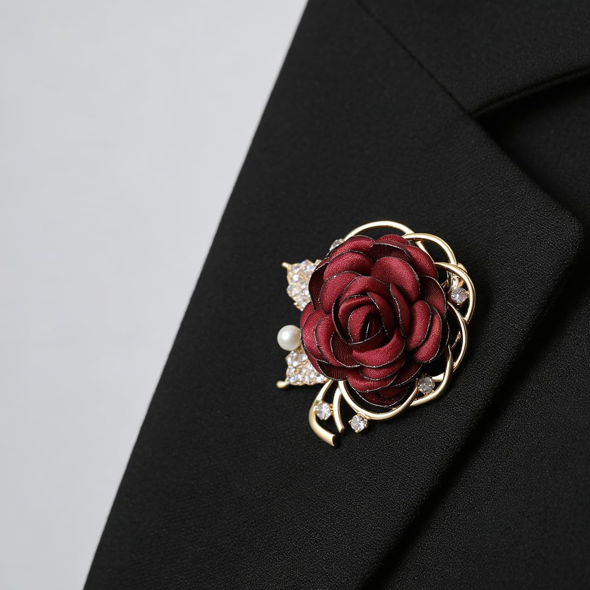 Rose Flower Brooch Pin for Women Elegant Vintage Brooch Pin Wedding Party Handmade Imitation Crystal Pearl Fabric Flower Lapel Pin Dress Suit Accessories