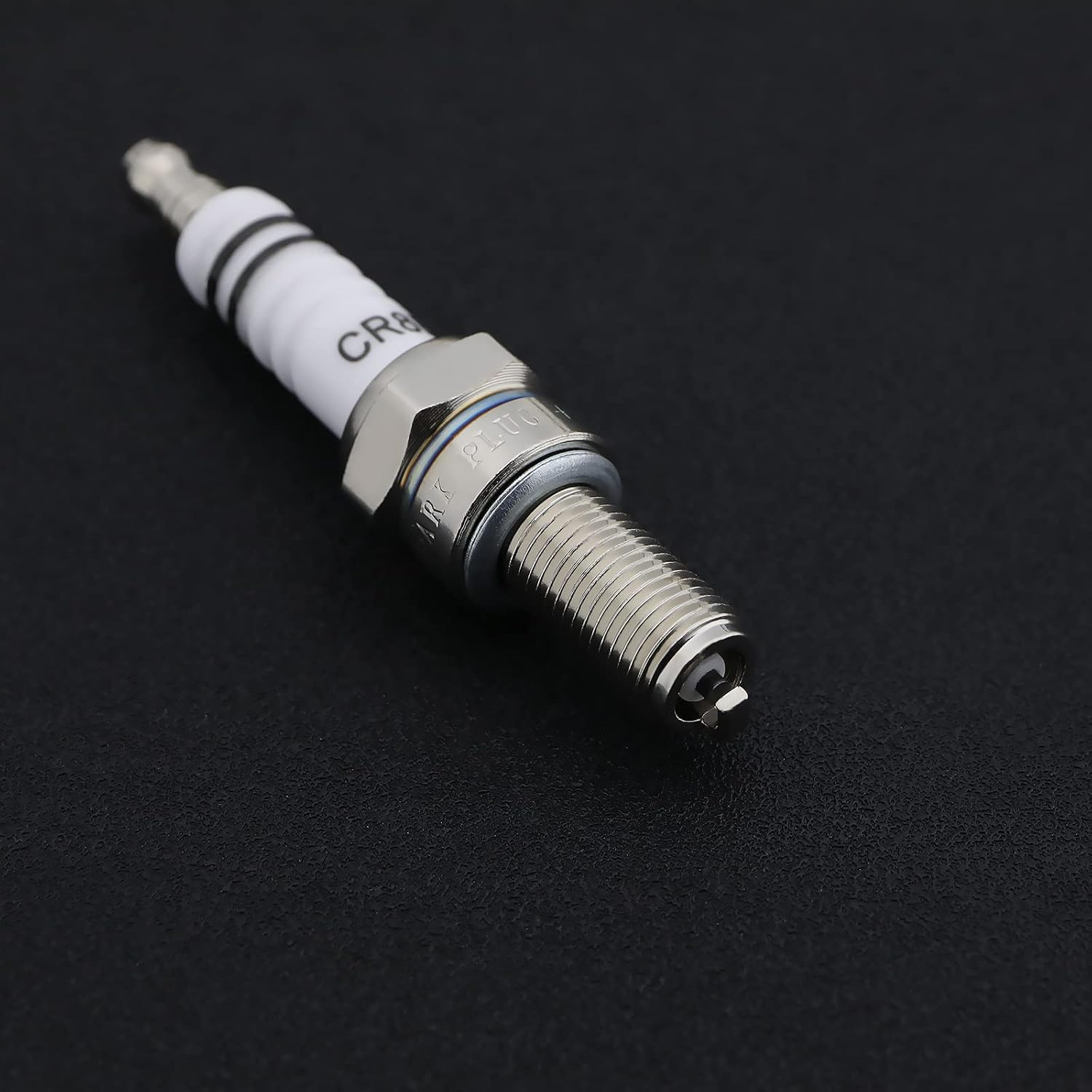 2pcs CR8E Spark Plug Motorcycle Spark Plug Replacement Spark Plug 10mm Thread Improved Fuel Efficiency Compatible with SUZUKI YAMAHA BOSCH