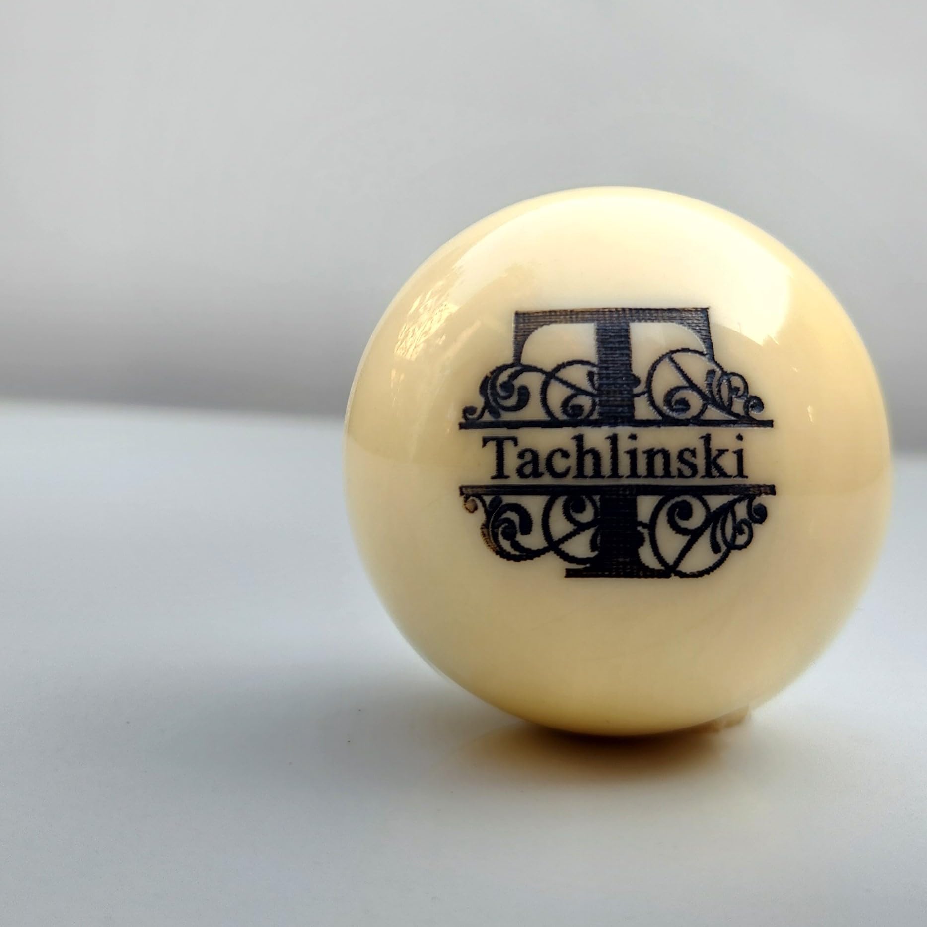 AWF PAN STORE Personalized Pool Ball with Custom Engraving, Monogrammed Cue Ball 57mm, Gifts for Billiards Enthusiast, Sports Gift, Festive Spirit,