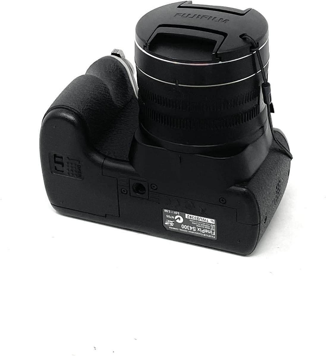 Fujifilm Finepix S4300 bottom view