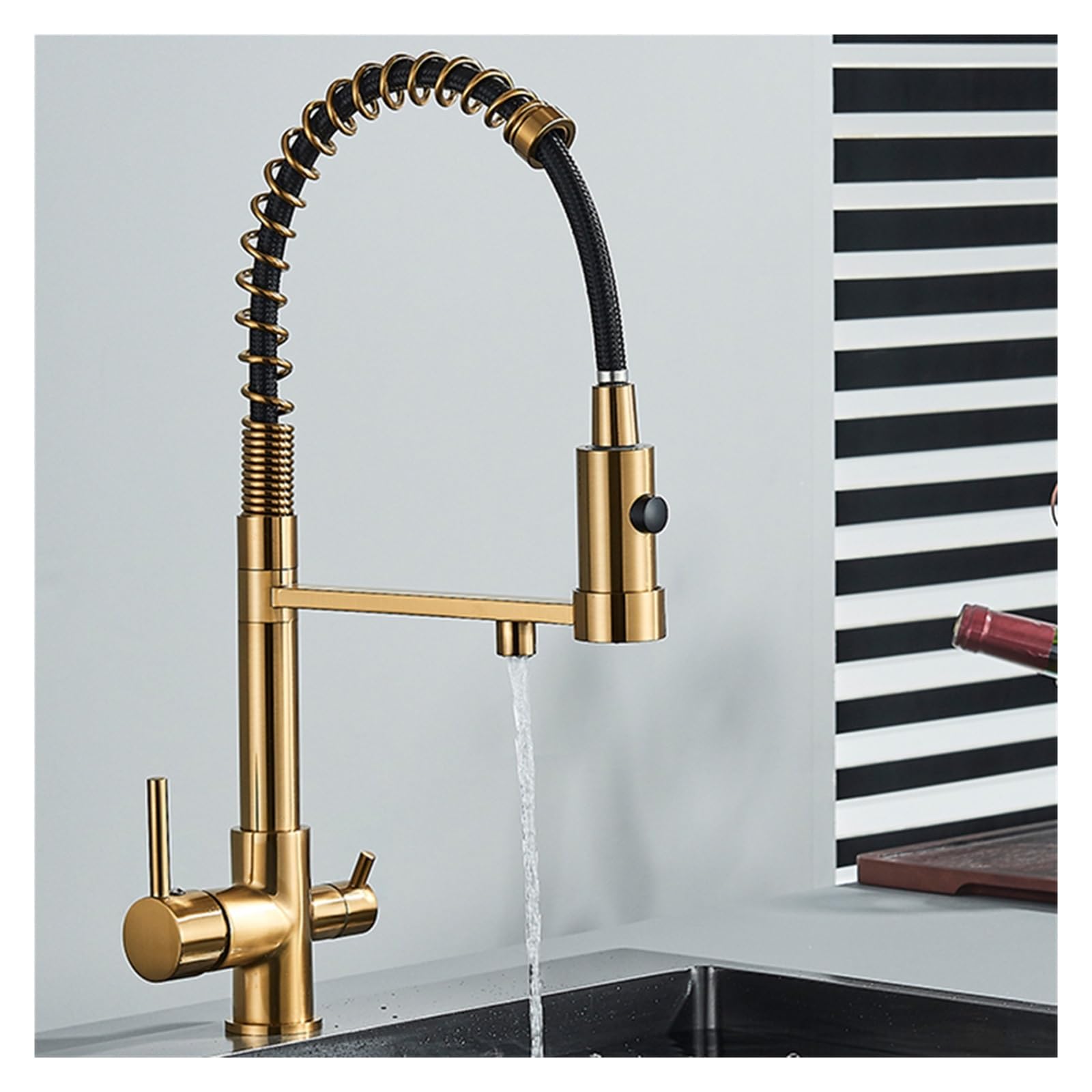 Robinet mitigeur d'évier doré avec jet purificateur pour la famille