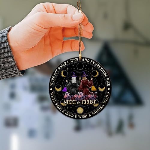 Miniatura 6 de V VIBEPY Adorno de bruja personalizado impreso por todas partes, adorno para mejor amigo, adorno de Halloween, adorno de madera de 2 lados de 3.5