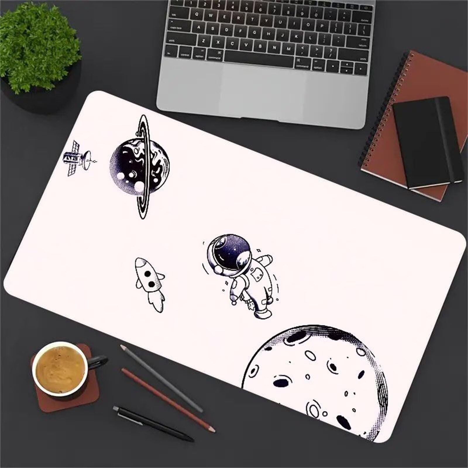 Tappetino Mouse Gaming XXL 1200x600x3 mm, Tappetino da Scrivania Grande, con Bordi Cuciti, Base in Gomma Antiscivolo, Tappetino per Tastiera Lavabile per PC e Laptop, Astronauta Cartoni Animati