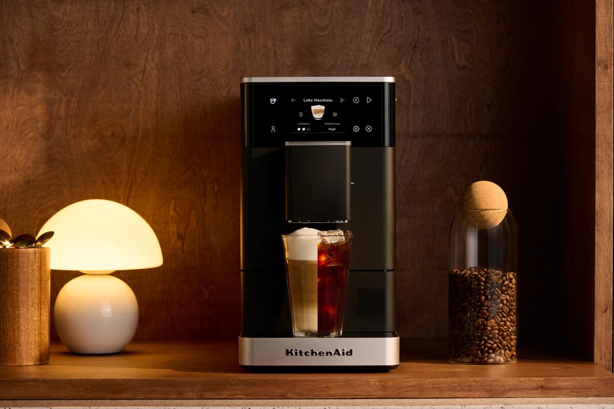 KitchenAid KF3 Macchina da caffè automatica 5KES8453 con funzione di caffè Iced, macina IntelliGrind, sistema AutoMilk, 15+ ricette, display a colori da 6 cm, 15-18 bar, nero opaco