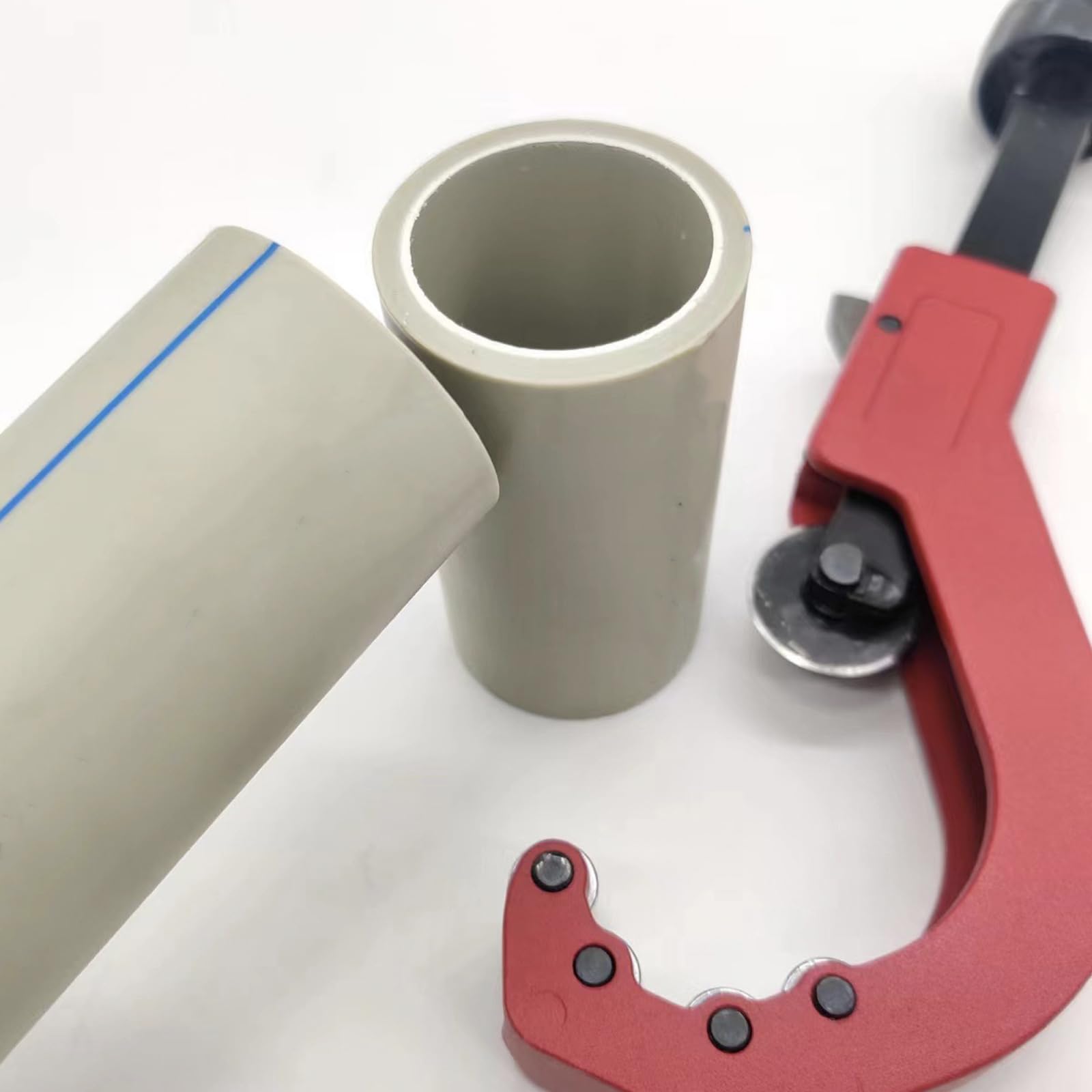 PVC Pipe Cutter, Tubing Cutter for Plumbing, Heavy Duty Inside Pipe Cutting Tool for Plastic, Aluminum Cutters for 1-7/8 to 4-1/2